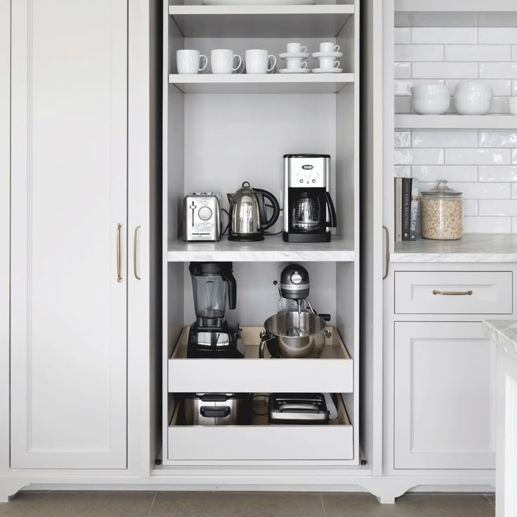 Interior Cabinet Outlet - Image 4