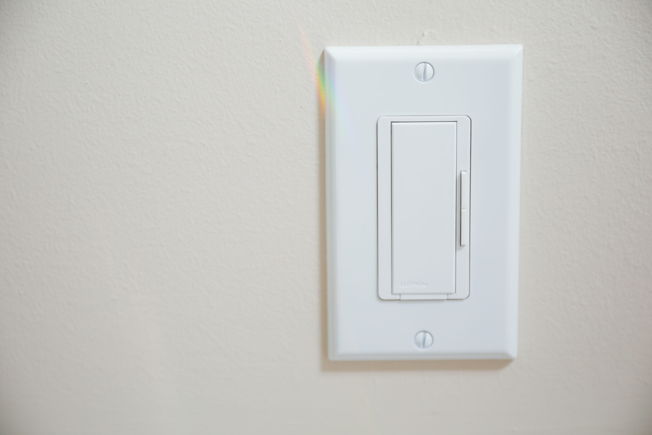 DP1CLR - Diva/Universal Dimmer/Single/3-Way/600W /LED or CFL/ILO - Image 2